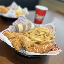 Raising Cane's Chicken Fingers - The box combo