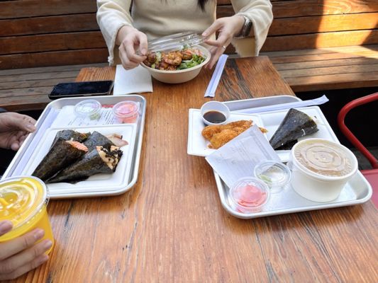 Umi Hand Roll Bar by null