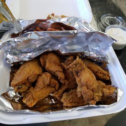 JammBar Wings - Ballin out trying out the hot honey