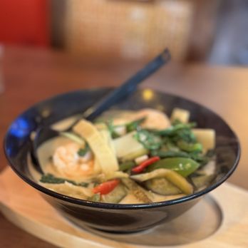 The Sister Restaurant & Cafe - Green Curry - Thai Near Me - Honolulu, Hawaii The Sister Restaurant & Cafe - Green Curry - Thai Near Me - Honolulu, Hawaii