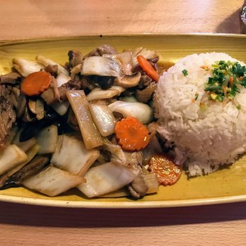 Peking Garden - Stir fried duck with winter mushrooms, bamboo, and mixed veggies. - Chinese Near Me - Zürich, AG Peking Garden - Stir fried duck with winter mushrooms, bamboo, and mixed veggies. - Chinese Near Me - Zürich, AG