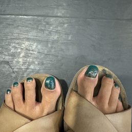 My gel Xmas pedicure by Mai My gel Xmas pedicure by Mai