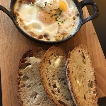 Federal Café - Omelette Shashuka - Breakfast & Brunch Near Me - Barcelona, B