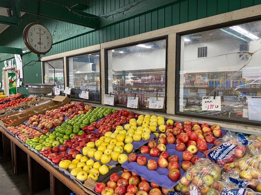 Sonoma Valley Fruit Basket by null