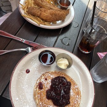 Rhett - Pancakes & Fried Catfish - Breakfast & Brunch Near Me - Savannah, Georgia