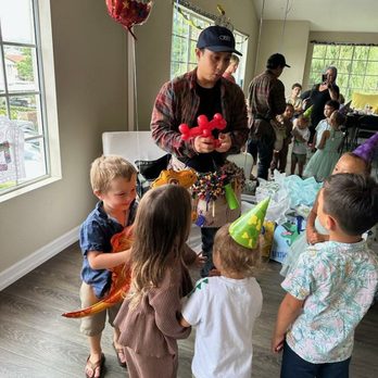 Twisties Balloons - Party & Event Planning Near Me Twisties Balloons - Party & Event Planning Near Me