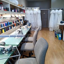 4 Season Tailoring & Dry Cleaning