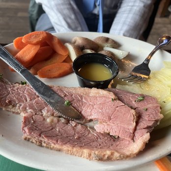 The Banshee Irish Pub - Corned beef dinner was fine - Pubs Near Me - Buffalo, New York The Banshee Irish Pub - Corned beef dinner was fine - Pubs Near Me - Buffalo, New York