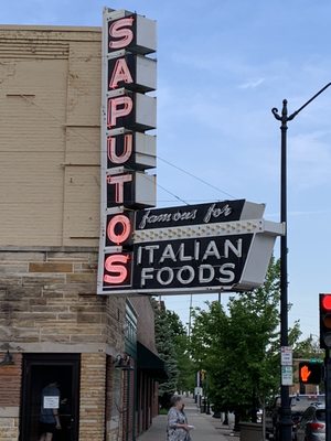 Saputo's by null