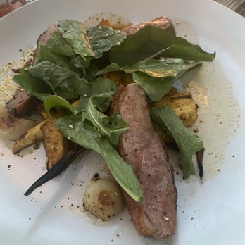 Almond Restaurant - New American Near Me - Bridgehampton, New York