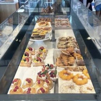 Paris Baguette - Bakeries Near Me - Hilton Head, South Carolina