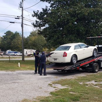 All Georgia Towing - arguing with owner when asked not to place vehcile in front of building - Towing Near Me - Alpharetta, Georgia All Georgia Towing - arguing with owner when asked not to place vehcile in front of building - Towing Near Me - Alpharetta, Georgia