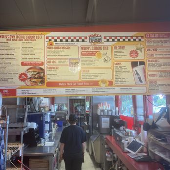 WALLY’S DRIVE-IN - Updated April 2025 - 128 Photos & 279 Reviews - 282 ...