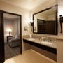 DoubleTree by Hilton Hotel Claremont
