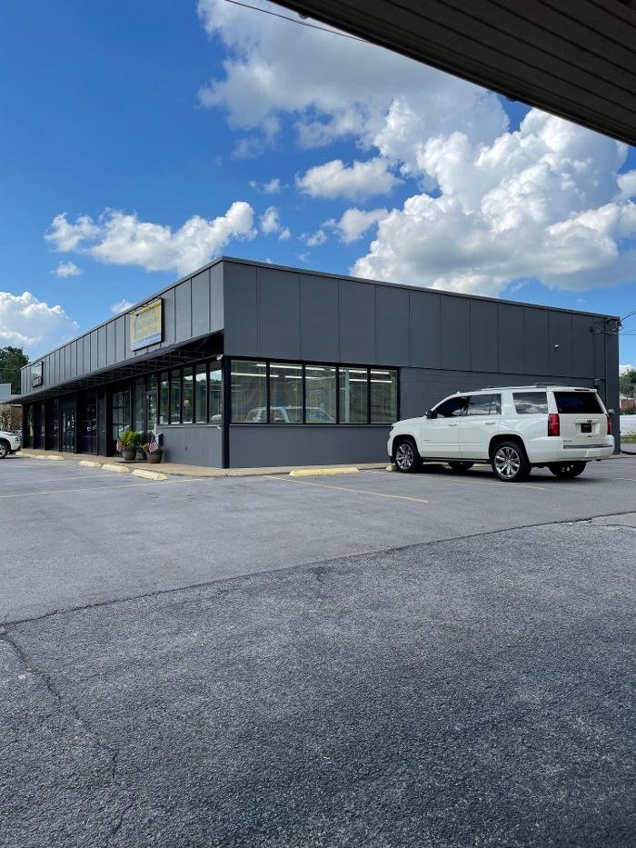 GREENEVILLE REAL ESTATE & AUCTION TEAM 210 W Summer St, Greeneville