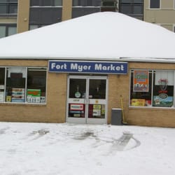 Fort Myer Market - Fort Myer Market on a snowy morning