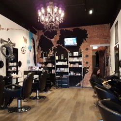 Laiba's Hair Beauty Body & Skin - Interior