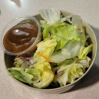 Kam Bowl - My toss salad that came with my Korean Chicken plate. - Diners Near Me - Honolulu, Hawaii