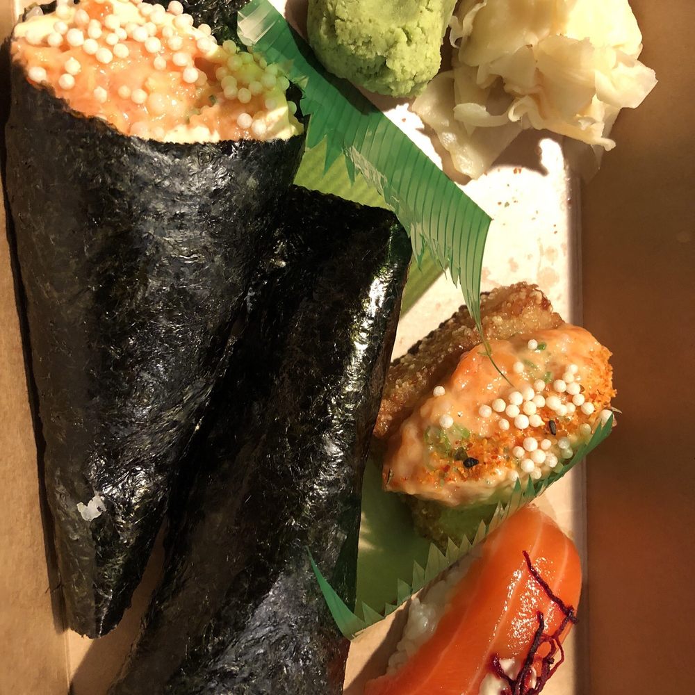 Spicy King Salmon Hand Roll, Sashimi Dinner a la Carte