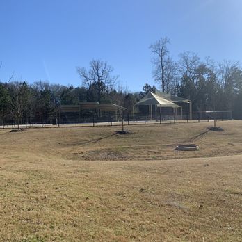 Graves Park - Parks Near Me - Norcross, Georgia Graves Park - Parks Near Me - Norcross, Georgia