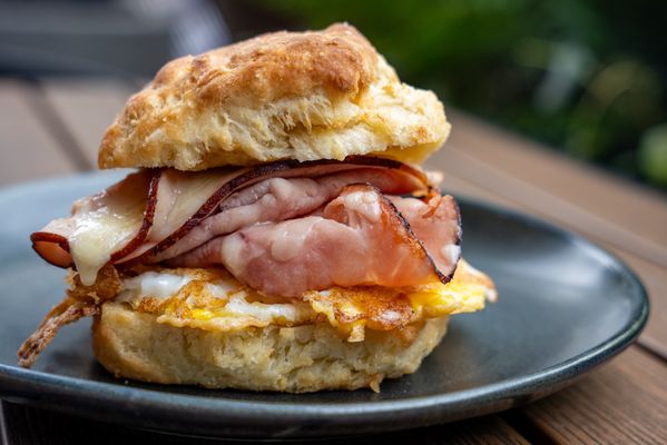 Serious Pie Totem Lake by null