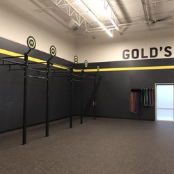 Gold's fit gym