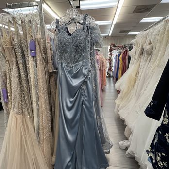 Hollywood Bridal - Evening Gowns for rent - Bridal Near Me - Westminster, California Hollywood Bridal - Evening Gowns for rent - Bridal Near Me - Westminster, California