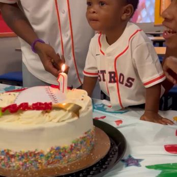 Chuck E. Cheese - Birthday Boy! - Pizza Near Me - Houston, Texas