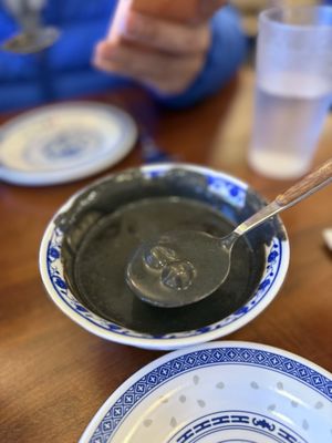 YuanYang Dessert鸳鸯糖水铺 by null