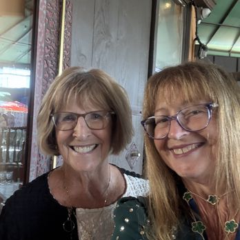 Mitch's on El Paseo - Seafood Near Me - Palm Desert, California