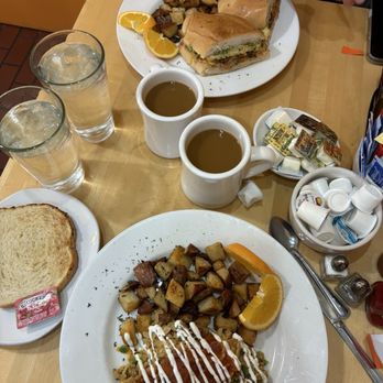 Ovo Frito Cafe - Breakfast & Brunch Near Me - Evanston, Illinois Ovo Frito Cafe - Breakfast & Brunch Near Me - Evanston, Illinois