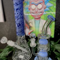 Golden Gunz Organics Smoke Shop - Water bongs
