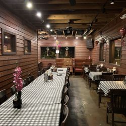 Pho Que Huong - Wood panel wall interior