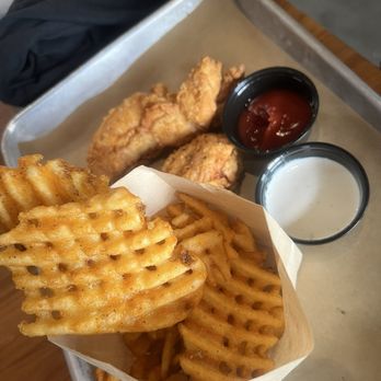 Craft by Smoke & Fire - Pasadena - Kids Tenders and Waffle Fries - Barbeque Near Me - Pasadena, California