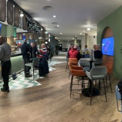 Holiday Inn - Awesome downstairs area for food & fun
