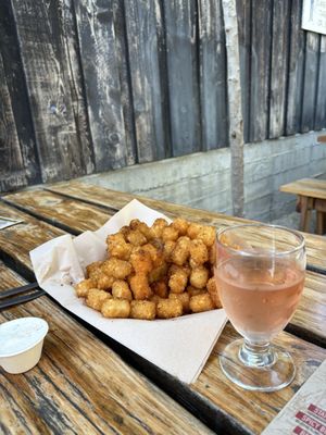 Station Tavern by null