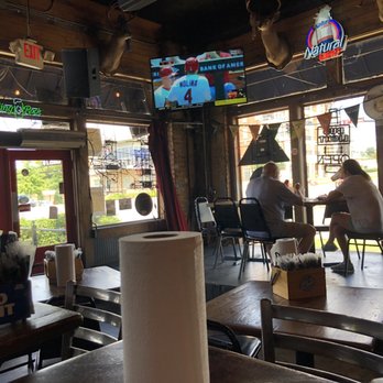 Moe's Original Bar B Que - Inside - Barbeque Near Me - Tuscaloosa, Alabama
