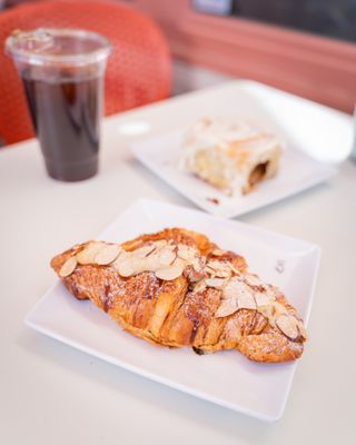 Nutmeg Bakery & Cafe by null