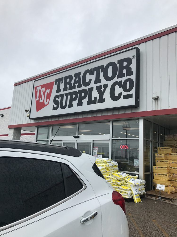 TRACTOR SUPPLY Updated August 2024 170 Market Place Dr, Troy, Missouri Hardware Stores