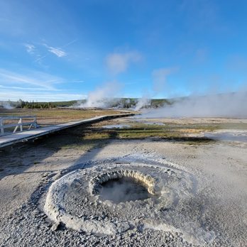 Upper Geyser Basin - Landmarks & Historical Buildings Near Me - Yellowstone National Park, Wyoming Upper Geyser Basin - Landmarks & Historical Buildings Near Me - Yellowstone National Park, Wyoming