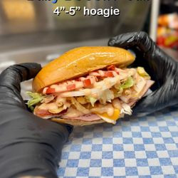 Bussin’ Subs Food Truck