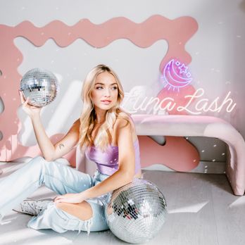 Luna Lash - Eyelash Service Near Me - Austin, Texas Luna Lash - Eyelash Service Near Me - Austin, Texas