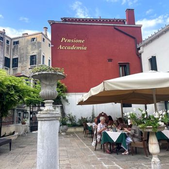 Pensione Academia - Breakfast on the patio - Bed & Breakfast Near Me - Venezia, 34