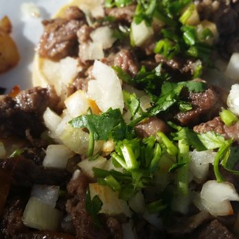 Carlitos Calle Tacos - two carne asada tacos, close up - Food Trucks Near Me Carlitos Calle Tacos - two carne asada tacos, close up - Food Trucks Near Me