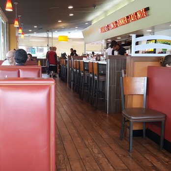 Denny's - Inside - American Near Me - San Diego, California