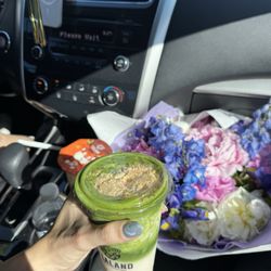 TeaLand Boba & Smoothie - Banana Matcha Latte -- Look at that color!