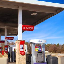 Oasis At Lakewood Landing - Fuel Pumps