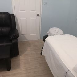 Dragon Feet Wellness Centre - Room for body massage and foot massage