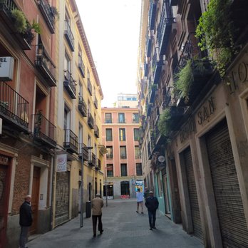 La Austriaca - Stree that leads to la austriaca - Spanish Near Me - Madrid, M La Austriaca - Stree that leads to la austriaca - Spanish Near Me - Madrid, M