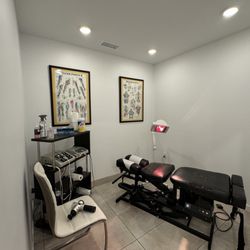 Revive Chiropractic Group - Flexion-Distraction Table
